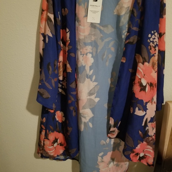 Kimono - Picture 2 of 2